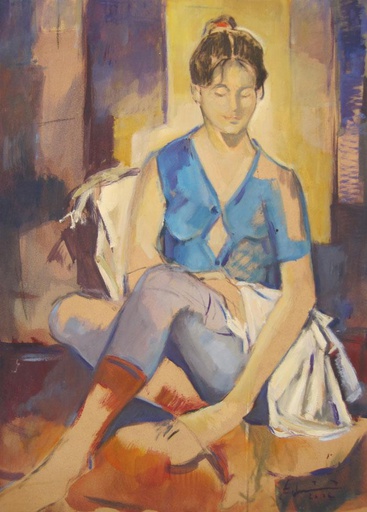 Figura con blusa azul